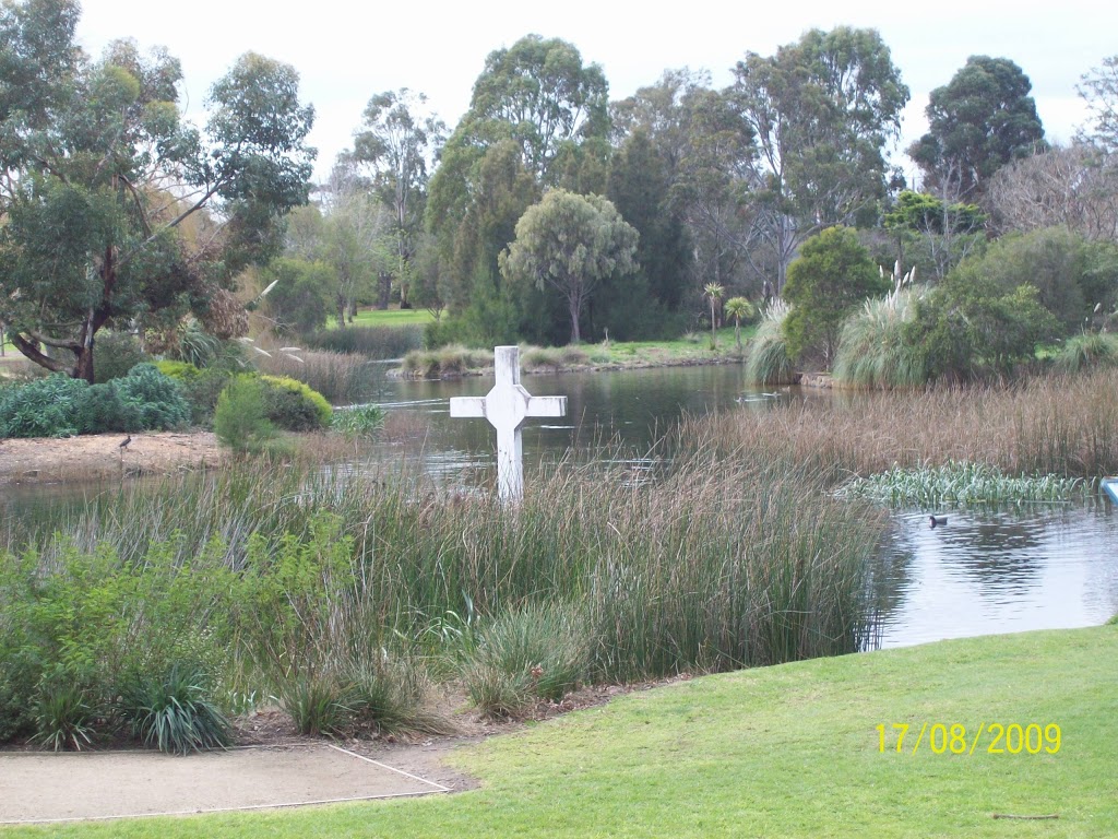 G.L. Basterfield Park | park | Hampton East VIC 3188, Australia