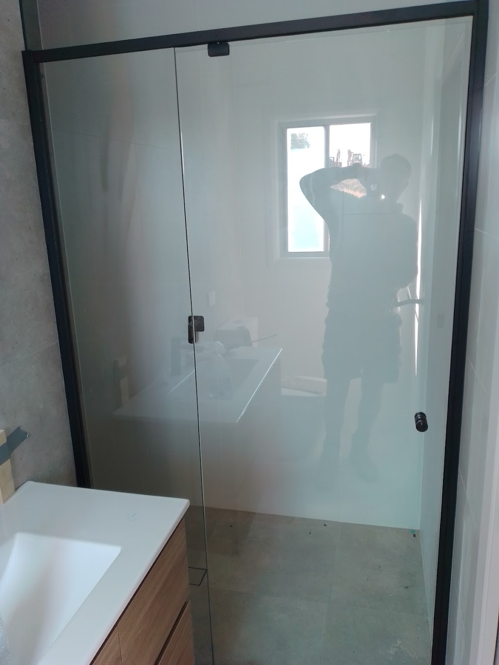 Macksville glass | 10 Melaleuca Pl, Scotts Head NSW 2447, Australia | Phone: 0404 466 486