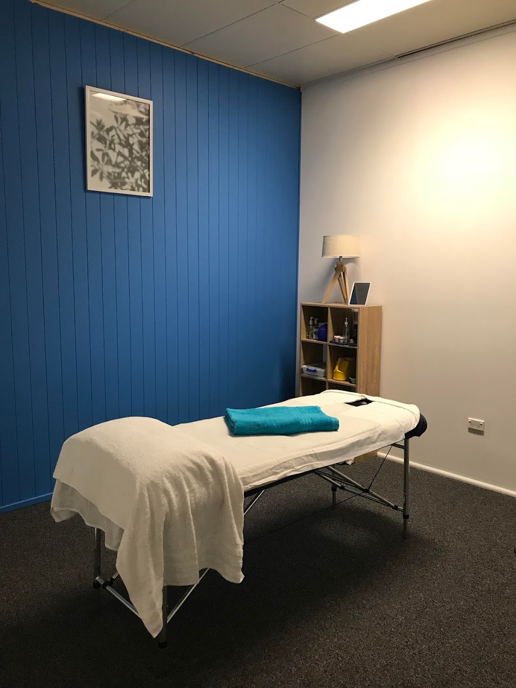 Connect Massage Therapies | Shop 8a/68 Nelson St, Wallsend NSW 2287, Australia | Phone: 0468 614 840