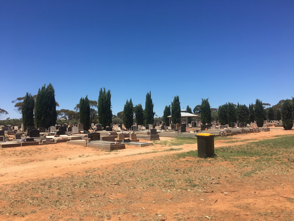 Red Cliffs Pioneer Cemetery | cemetery | 161 Lowan Ave, Red Cliffs VIC 3496, Australia