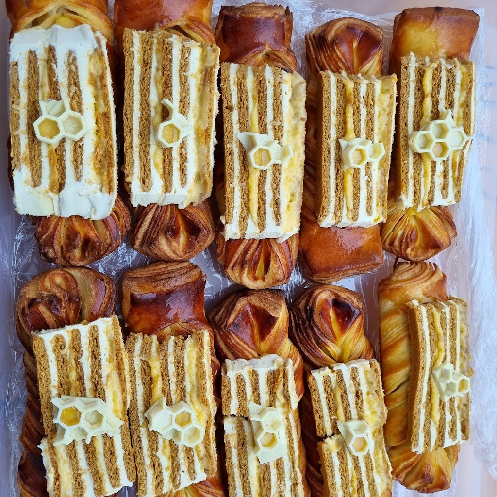 Quince & Cakes | 212 Walker St, Ballarat North VIC 3350, Australia | Phone: 0429 207 772