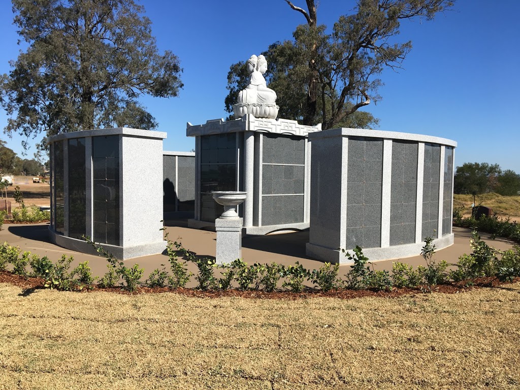 Ga Fuk Log Yuen | cemetery | 712-746 Windsor Rd, Rouse Hill NSW 2155, Australia | 0292670130 OR +61 2 9267 0130