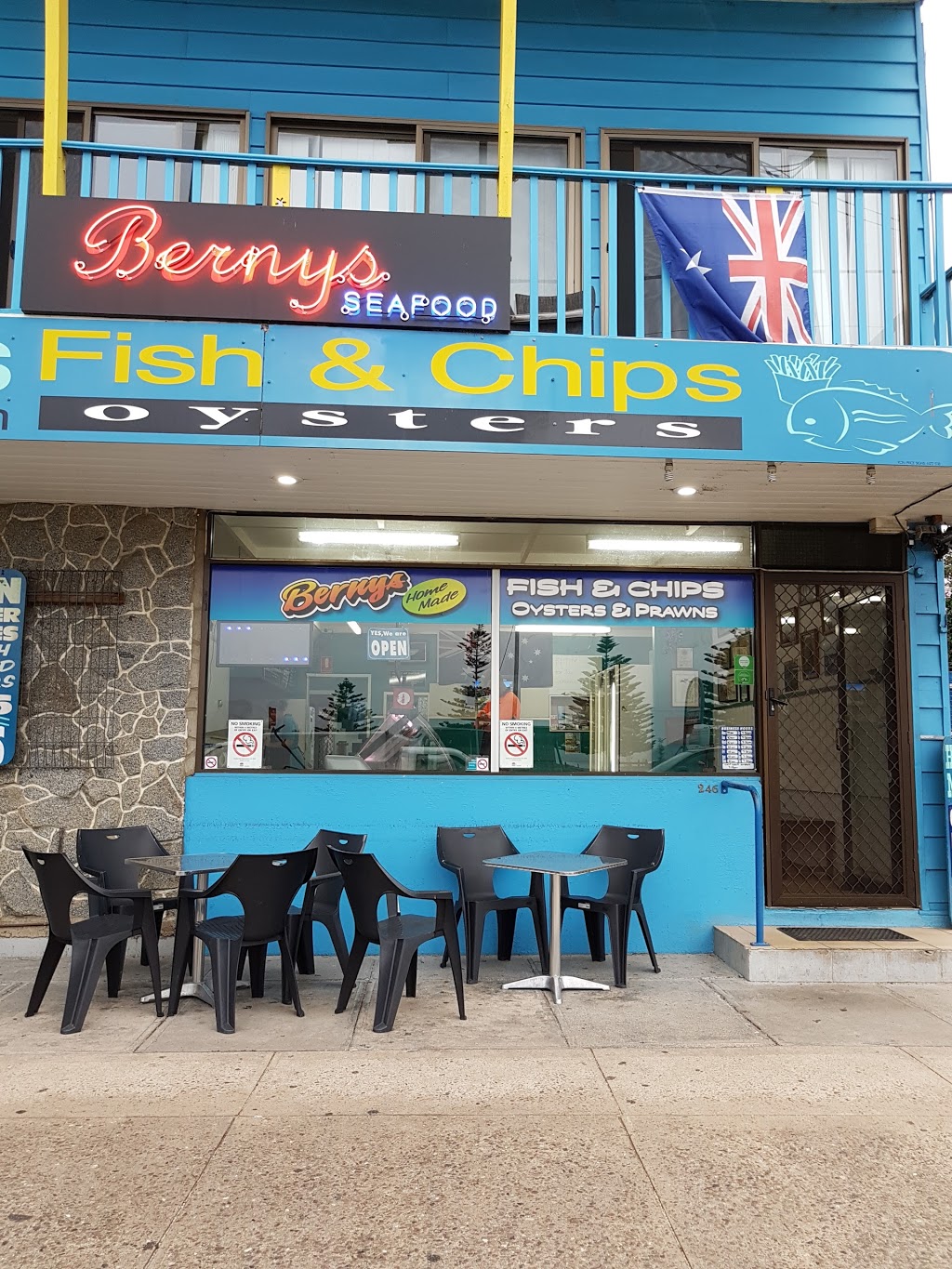 Bernys at Batehaven | meal takeaway | 246 Beach Rd, Batehaven NSW 2536, Australia | 0244724947 OR +61 2 4472 4947