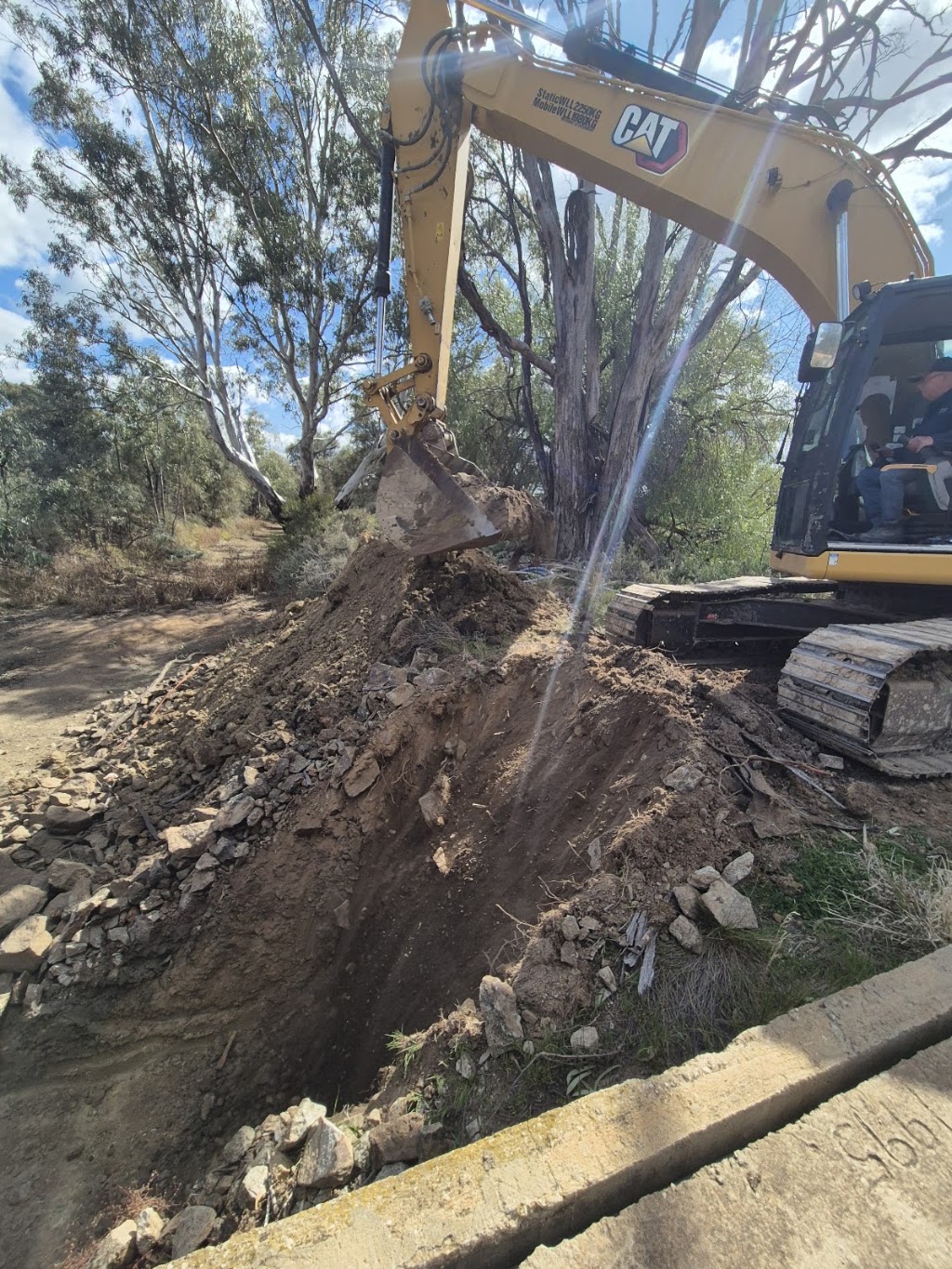 Foott Earthmoving | 6 Annear Court, Swan Hill VIC 3585, Australia | Phone: 0421 788 147