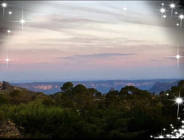 Mountain Whispers Leura Rose | lodging | 17 Woodford St, Leura NSW 2780, Australia | 1300721321 OR +61 1300 721 321