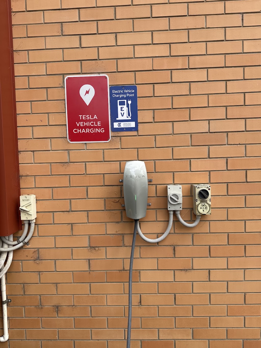 Tesla Destination Charger | C, Carmichael St, Casterton VIC 3311, Australia | Phone: (02) 8015 2834