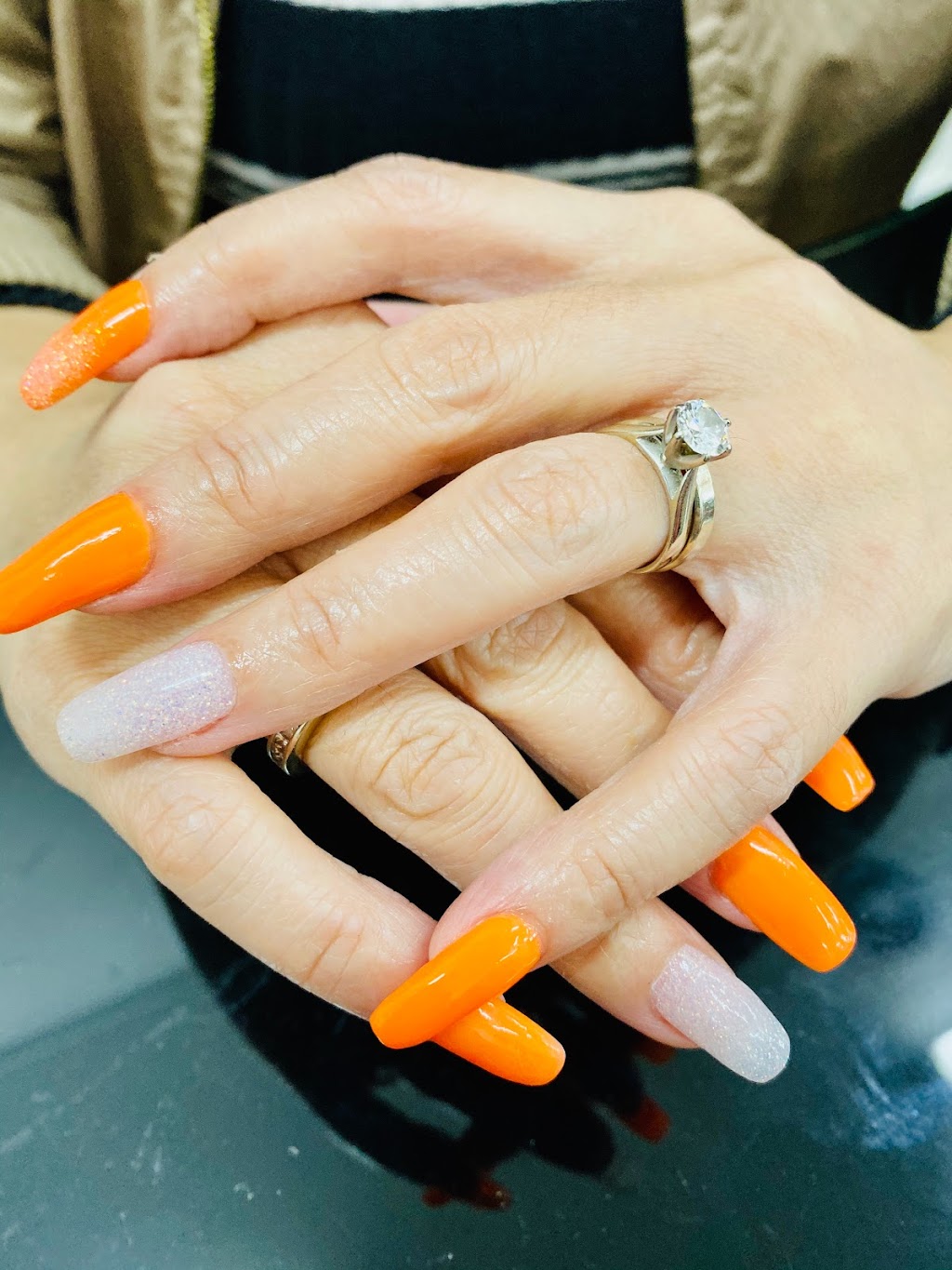 Centreway Hair and Nail Beauty Salon | beauty salon | 22 Centreway, Keilor East VIC 3033, Australia | 0393367903 OR +61 3 9336 7903