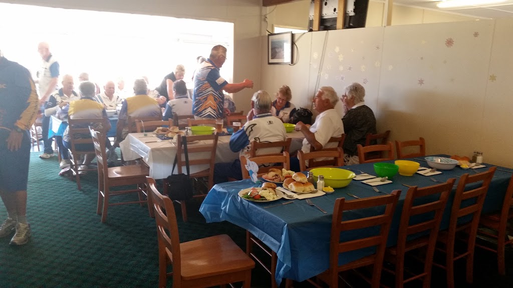 Woongoolba Bowls Club | 324 Cabbage Tree Point Rd, Cabbage Tree Point QLD 4207, Australia | Phone: (07) 5546 2258