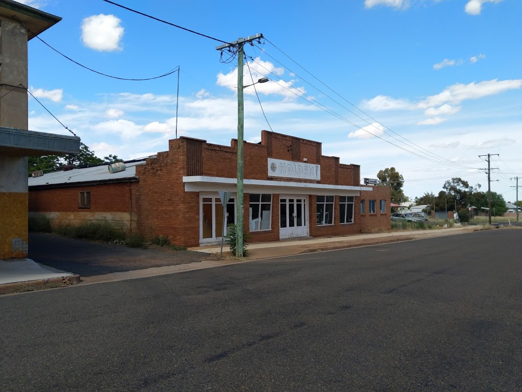 Tea house | cafe | 94 Caswell St, Peak Hill NSW 2869, Australia