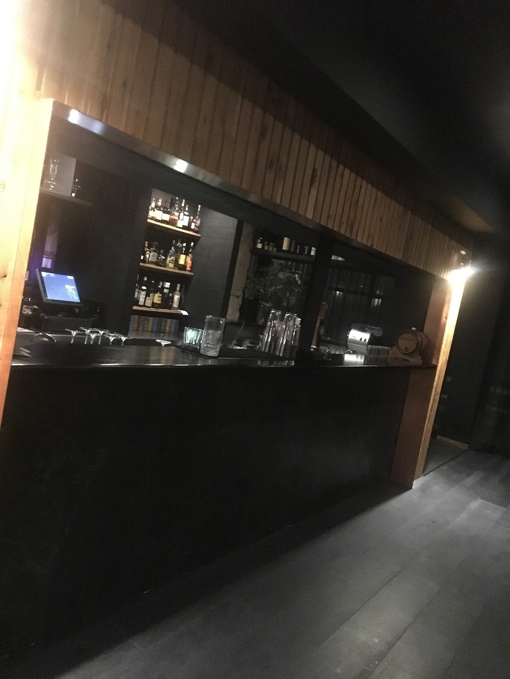 Black Cockatoo | restaurant | 207 Summit Rd, Mount Buller VIC 3723, Australia | 0357777918 OR +61 3 5777 7918