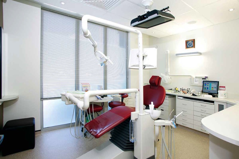 Divine Smiles | dentist | 1386 Sandgate Rd, Nundah QLD 4012, Australia | 0732569566 OR +61 7 3256 9566