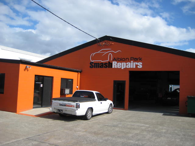 Albion Park Smash Repairs | car repair | 8 Rivulet Cres, Albion Park Rail NSW 2527, Australia | 0242566776 OR +61 2 4256 6776