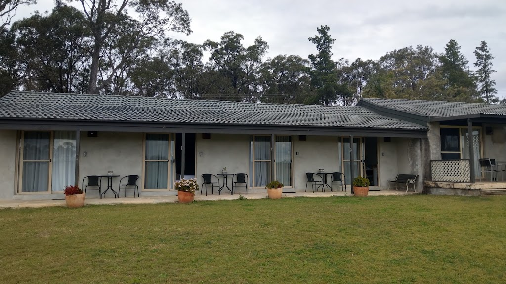 Harkham House and Lodge BOOK DIRECT WITH OWNER | 266 De Beyers Rd, Pokolbin NSW 2320, Australia | Phone: 0420 596 266