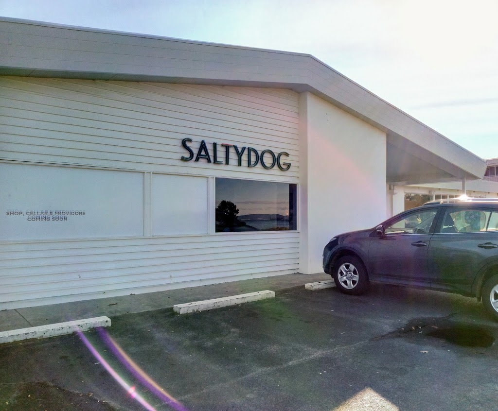 The Salty Dog Hotel | restaurant | 2 Beach Rd, Kingston Beach TAS 7050, Australia | 0362296185 OR +61 3 6229 6185