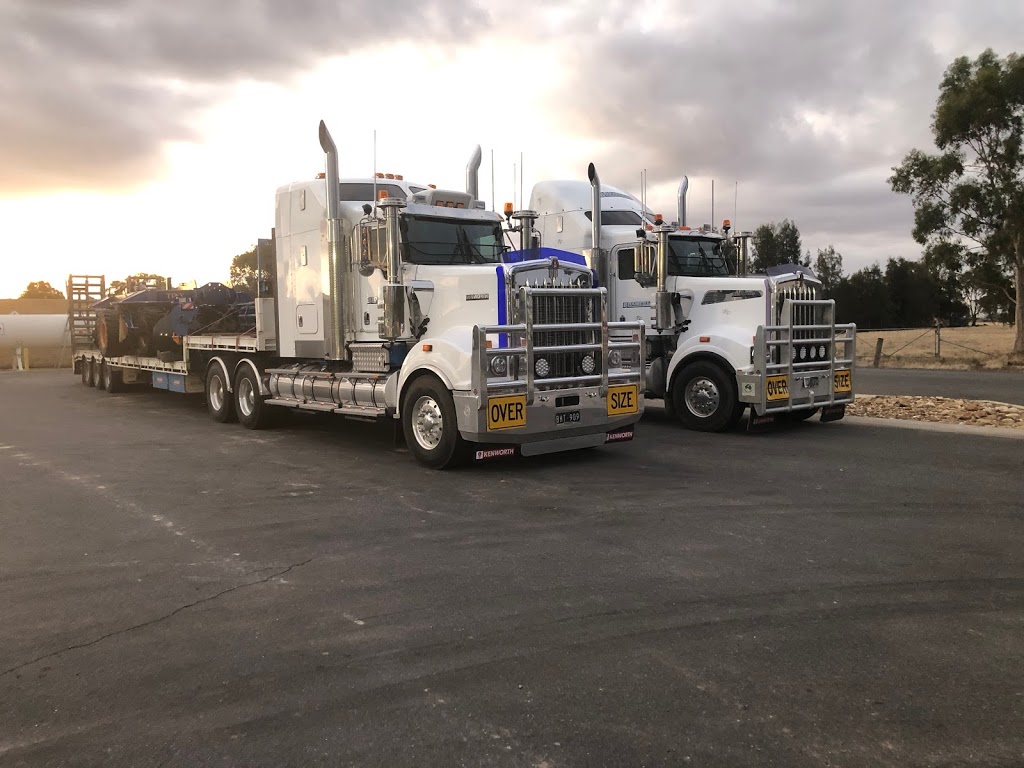 Bloomfield Hay & Transport | moving company | 427 Old Kerang Rd, Kerang VIC 3579, Australia | 0354521224 OR +61 3 5452 1224