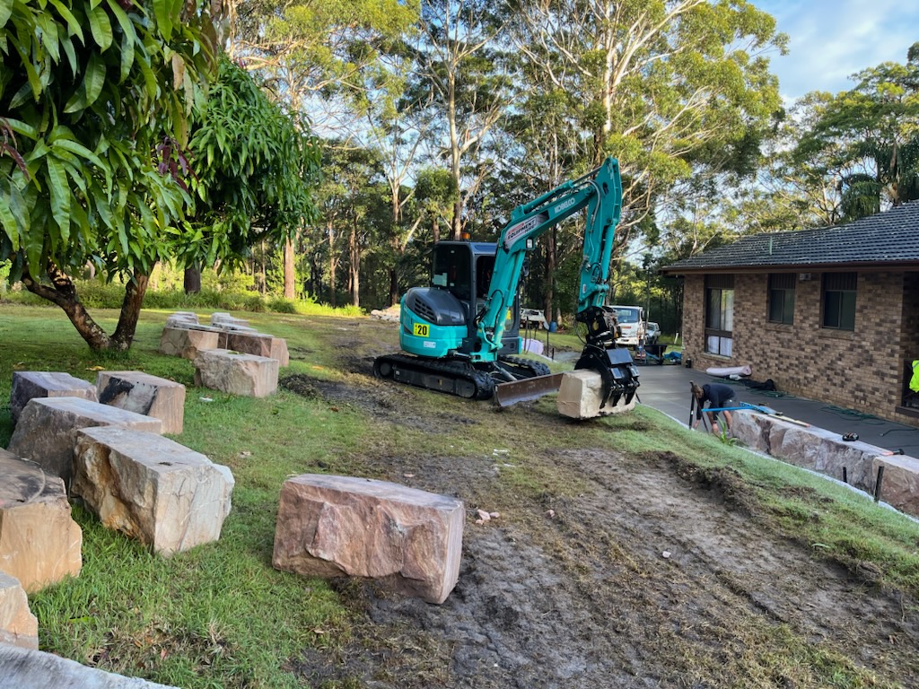 R&J Cronin Equipment Hire | Unit 2/62 Advantage Ave, Morisset NSW 2264, Australia | Phone: 0407 121 061