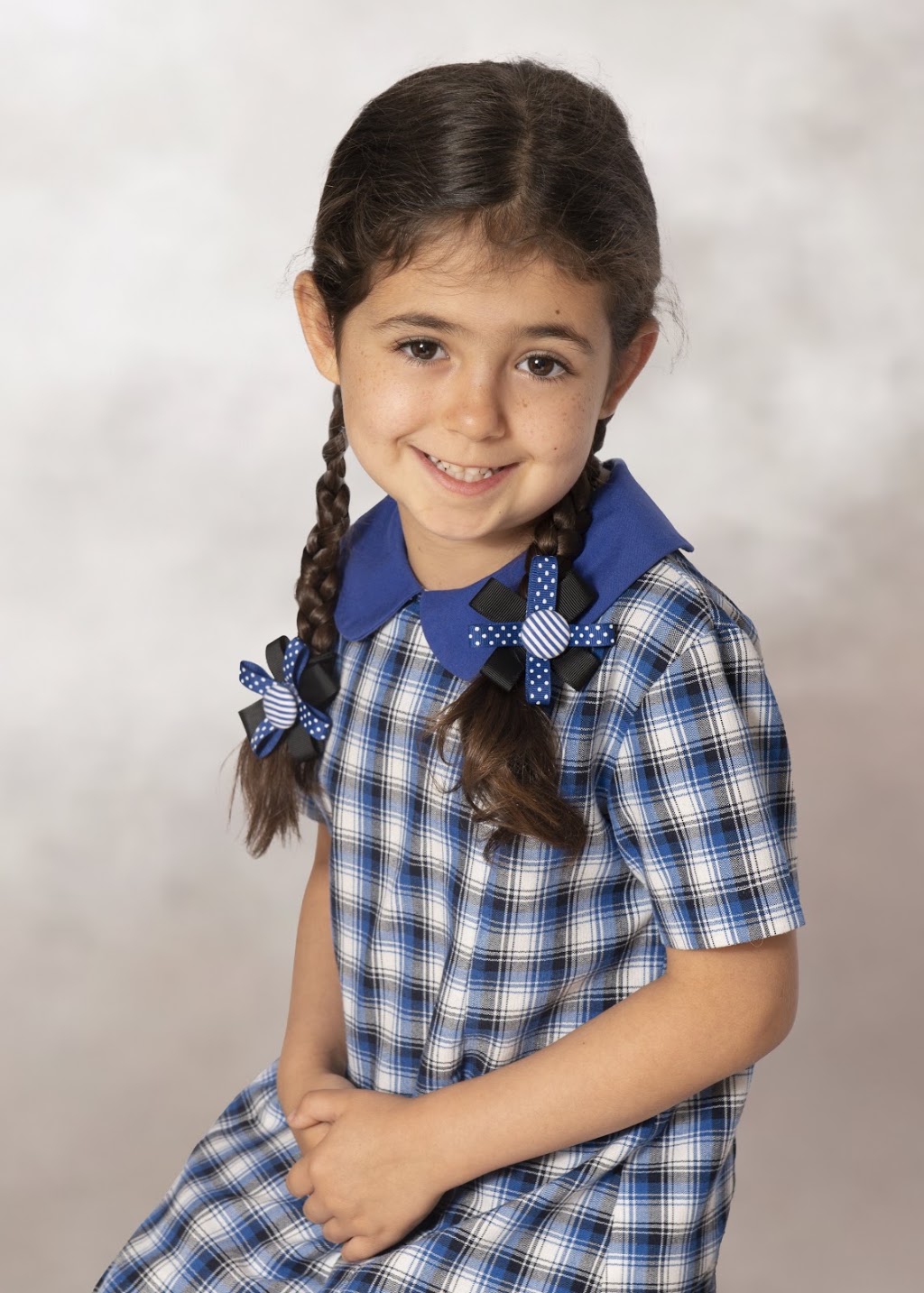 Unique School Photography | 113 Yeramba Rd, Summerland Point NSW 2259, Australia | Phone: 0426 061 855