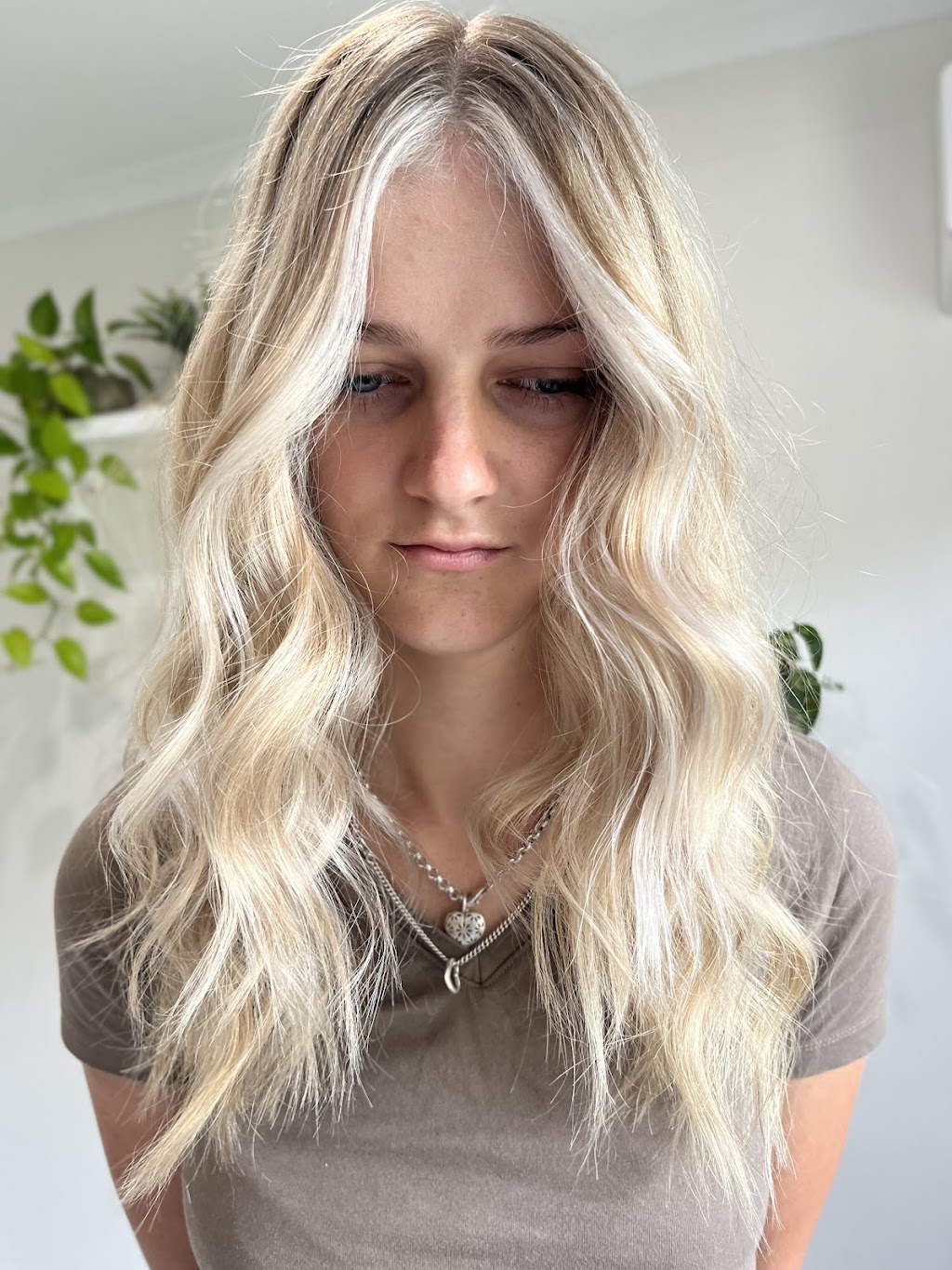 Lolly & Co. Hair | 22 Shapland Dr, Royston QLD 4515, Australia | Phone: 0402 776 830