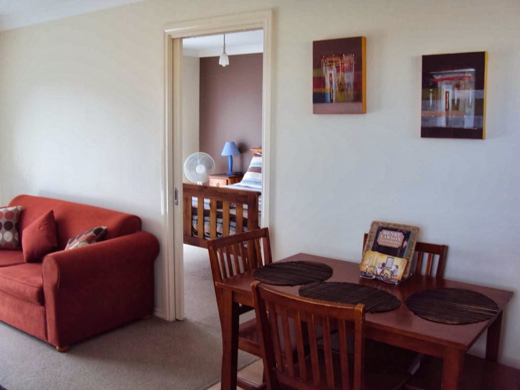 A Poet’s Corner (fully self contained accomodation) | 2 Henry Lawson Walk, Point Cook VIC 3030, Australia | Phone: 0431 689 570