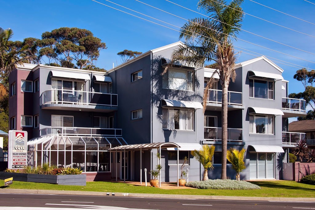 Mollymook Cove Holiday Apartments | 17 Golf Ave, Mollymook NSW 2539, Australia | Phone: (02) 4454 1892