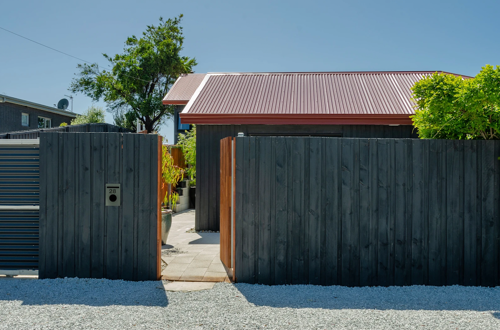 Barefoot Bungalow | 28 Frederick Henry Parade, Cremorne TAS 7024, Australia | Phone: 0417 103 891