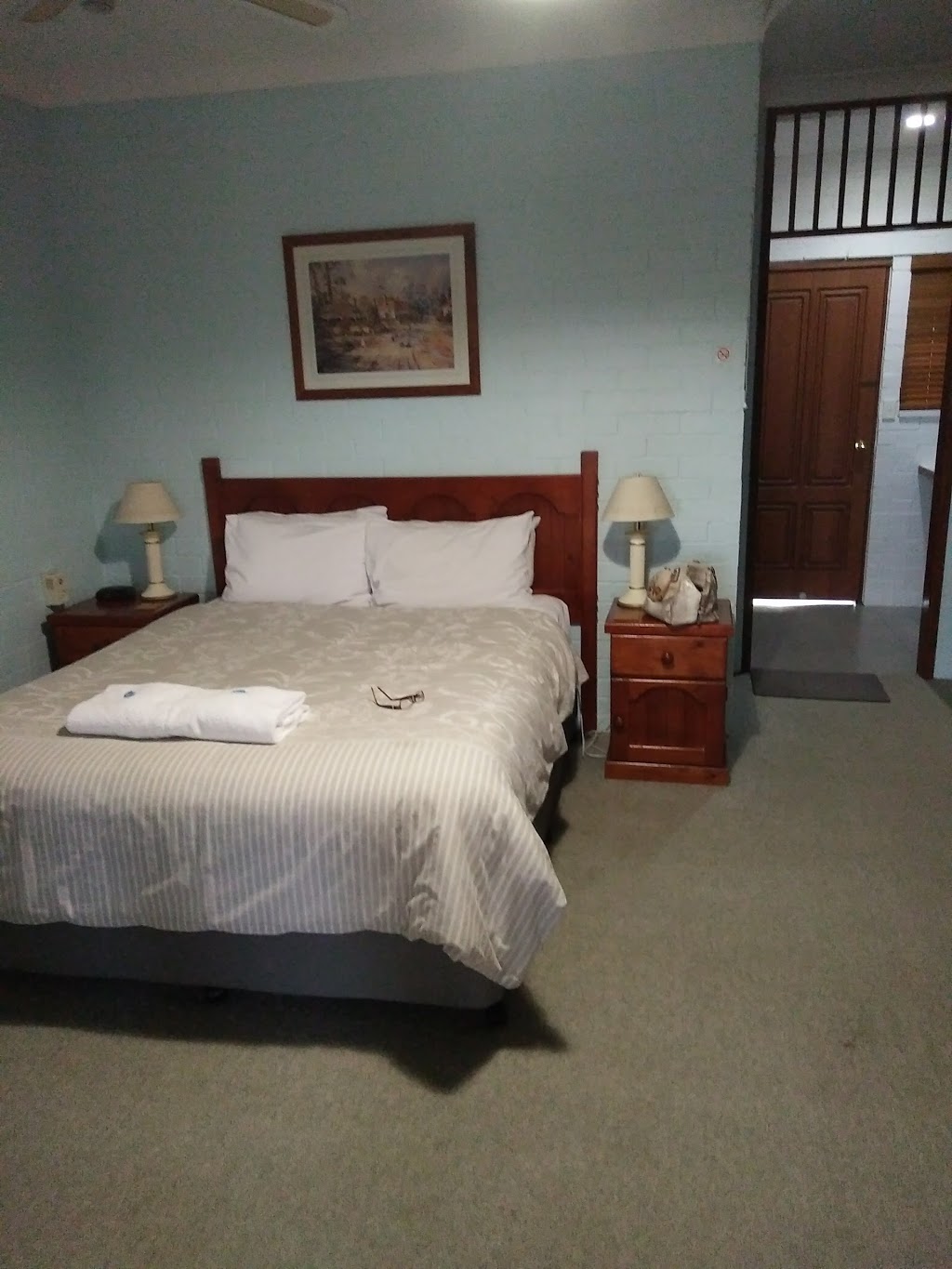 The Vineyard Motel | lodging | 42 Chardonnay Rd, Cowra NSW 2794, Australia | 0263423641 OR +61 2 6342 3641