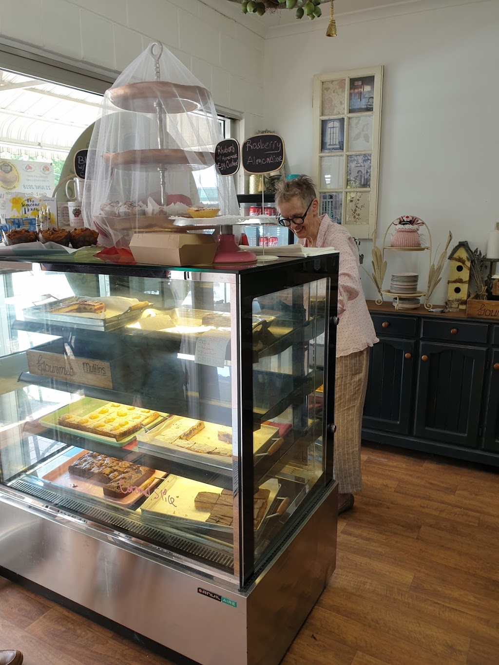 Gourmet cakes and muffins | 21 Southport Ave, Tamborine Mountain QLD 4272, Australia