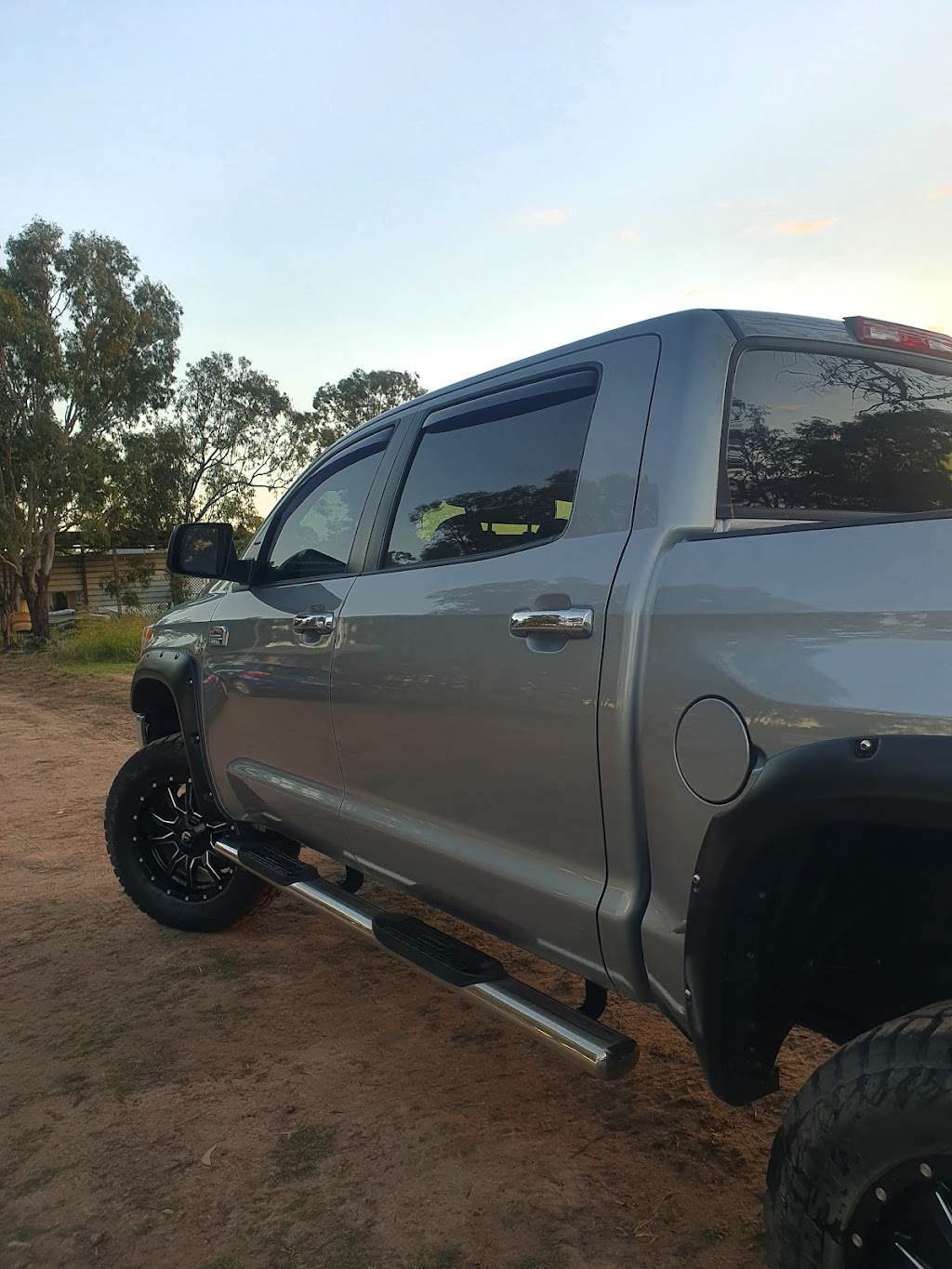 D-lux Auto Care | 95 Staatz Quarry Rd, Regency Downs QLD 4341, Australia | Phone: 0444 580 320