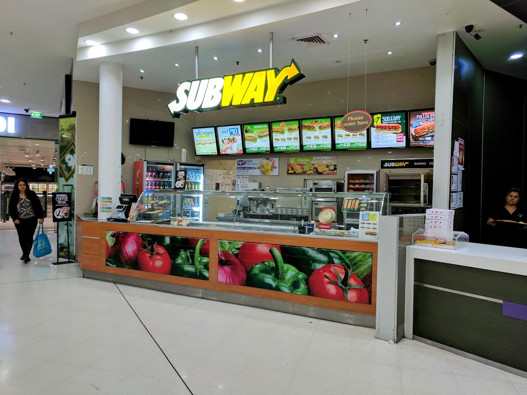 Subway | restaurant | 23/8 Station St, Fairfield NSW 2165, Australia | 0297276978 OR +61 2 9727 6978