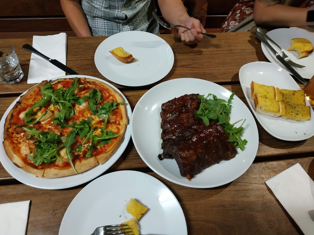 Piccolo Pizzeria | 589 Old Cleveland Rd, Camp Hill QLD 4152, Australia | Phone: (07) 3843 5555