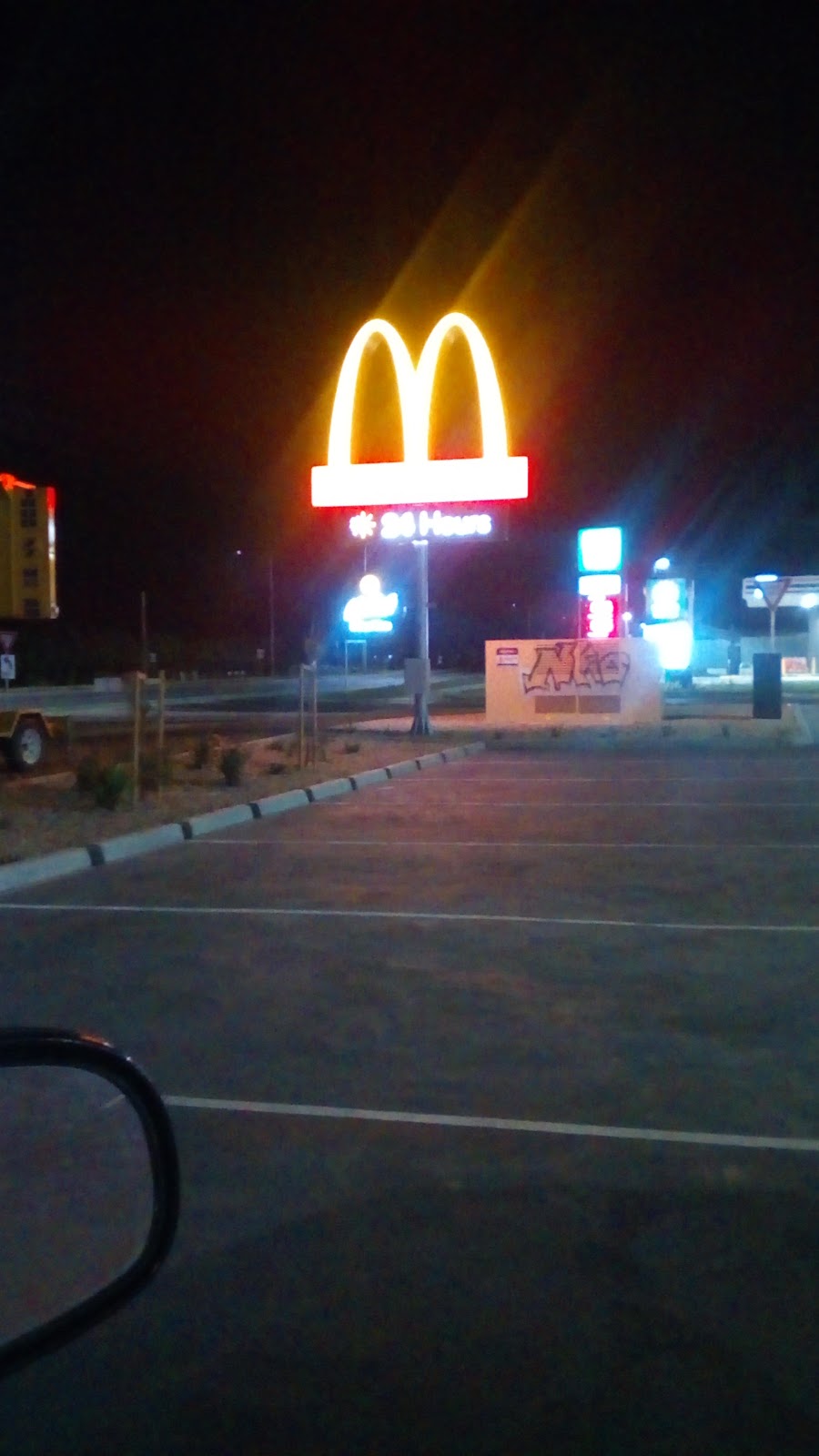 McDonalds Amstel | meal takeaway | 1 Silver Banksia Boulevarde, Cranbourne VIC 3977, Australia | 0359928400 OR +61 3 5992 8400