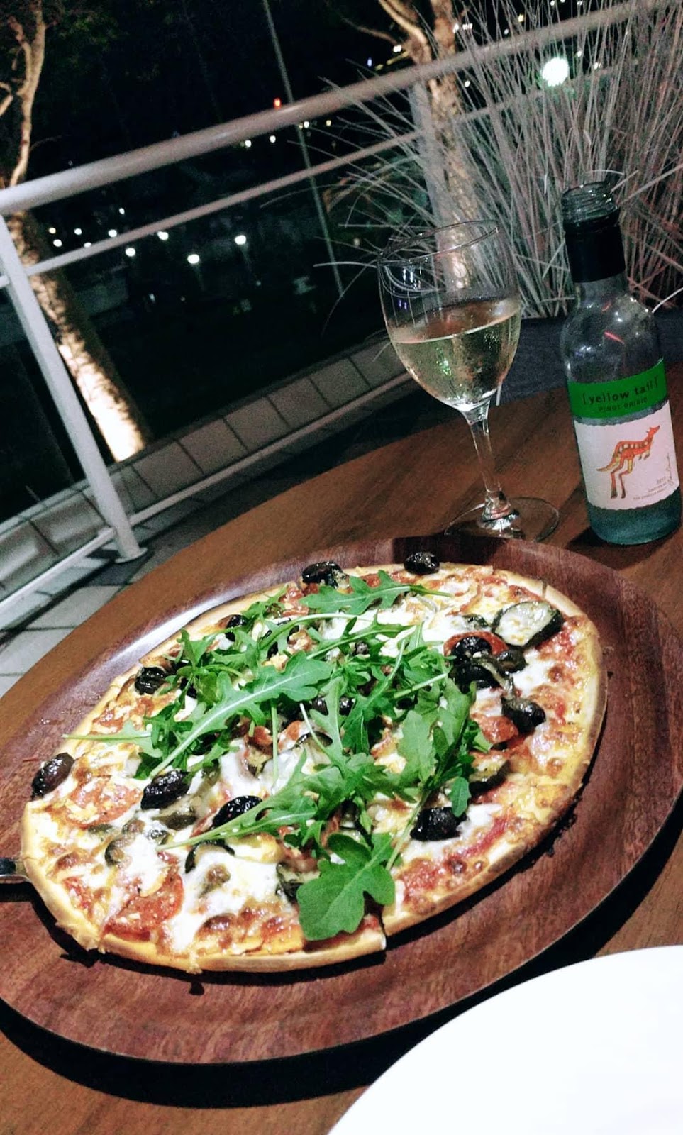 The Wood Oven | restaurant | Shop 19/8 Teramby Rd, Nelson Bay NSW 2315, Australia | 0249844800 OR +61 2 4984 4800