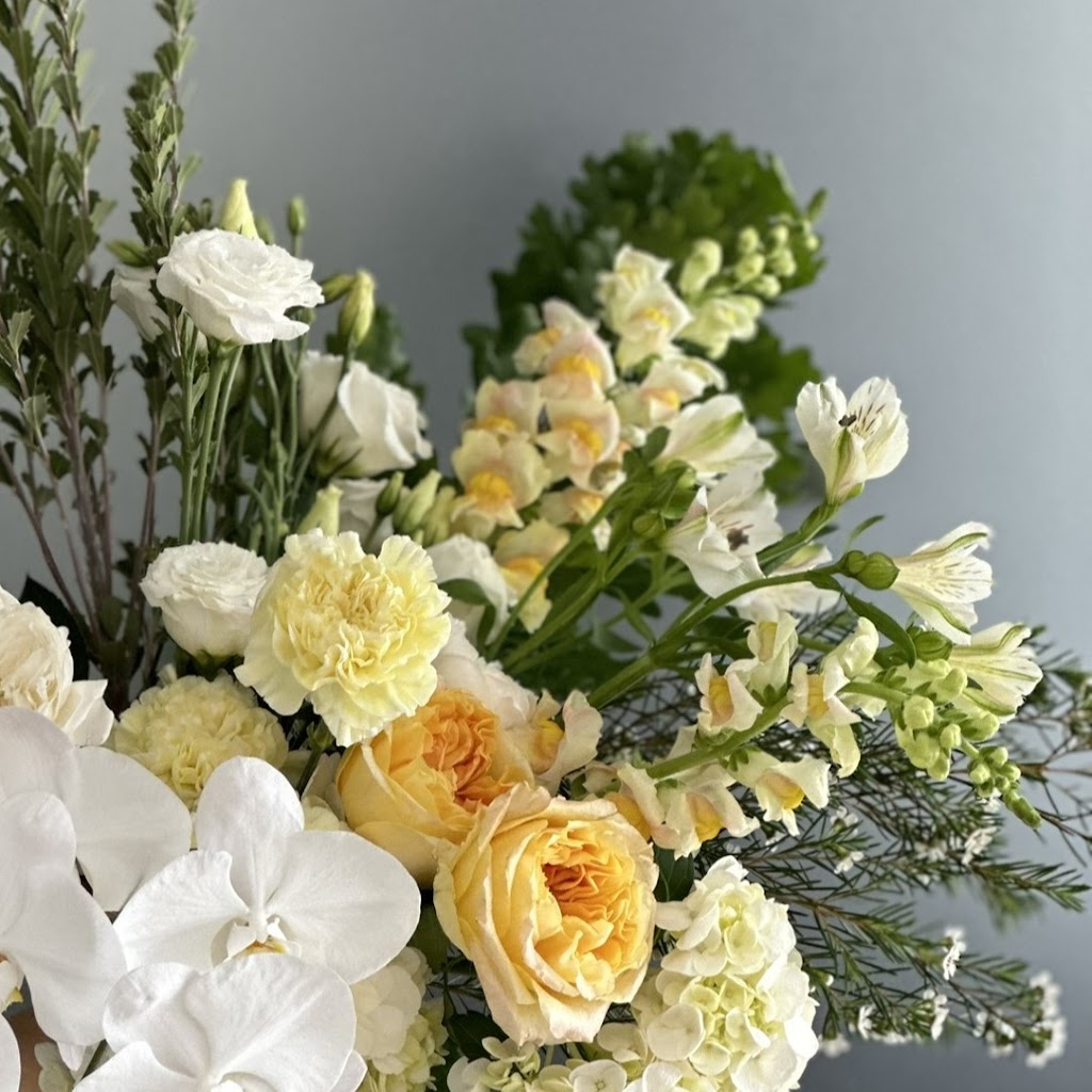 Isabella Floral Florist Epping Studio | Unit 1/12 Hillcrest Ave, Epping NSW 2121, Australia | Phone: 0402 848 063