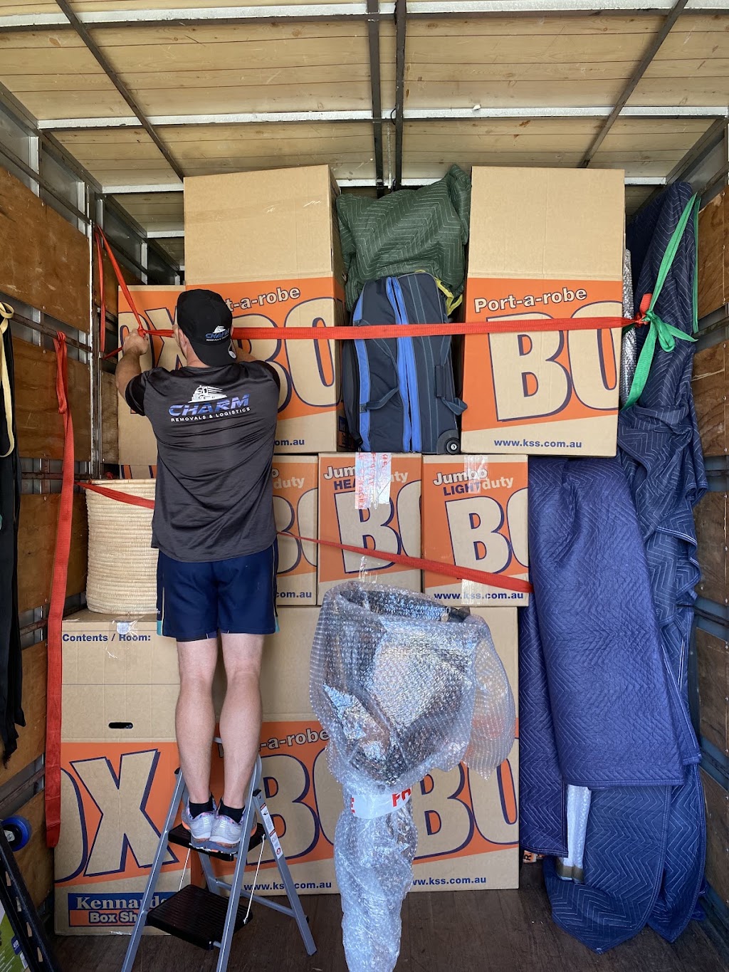 Charm Removals | 5 Lakes Dr, Tweed Heads West NSW 2485, Australia | Phone: 1300 113 552