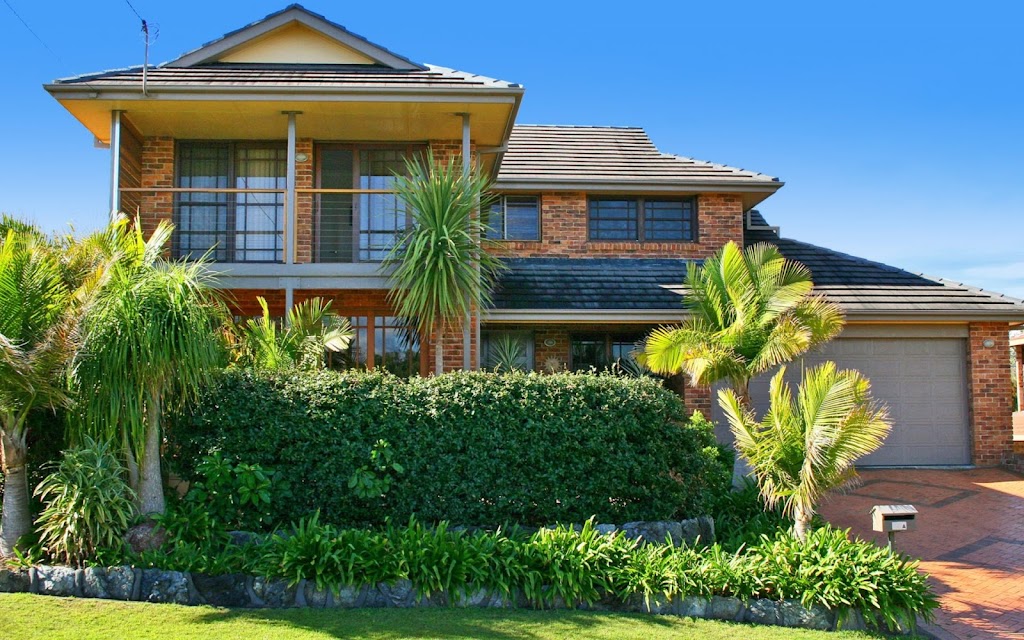 Illalangi / SOLscape Holiday Rentals | real estate agency | 18A Bergalia Cres, Camden Head NSW 2443, Australia | 0409865909 OR +61 409 865 909