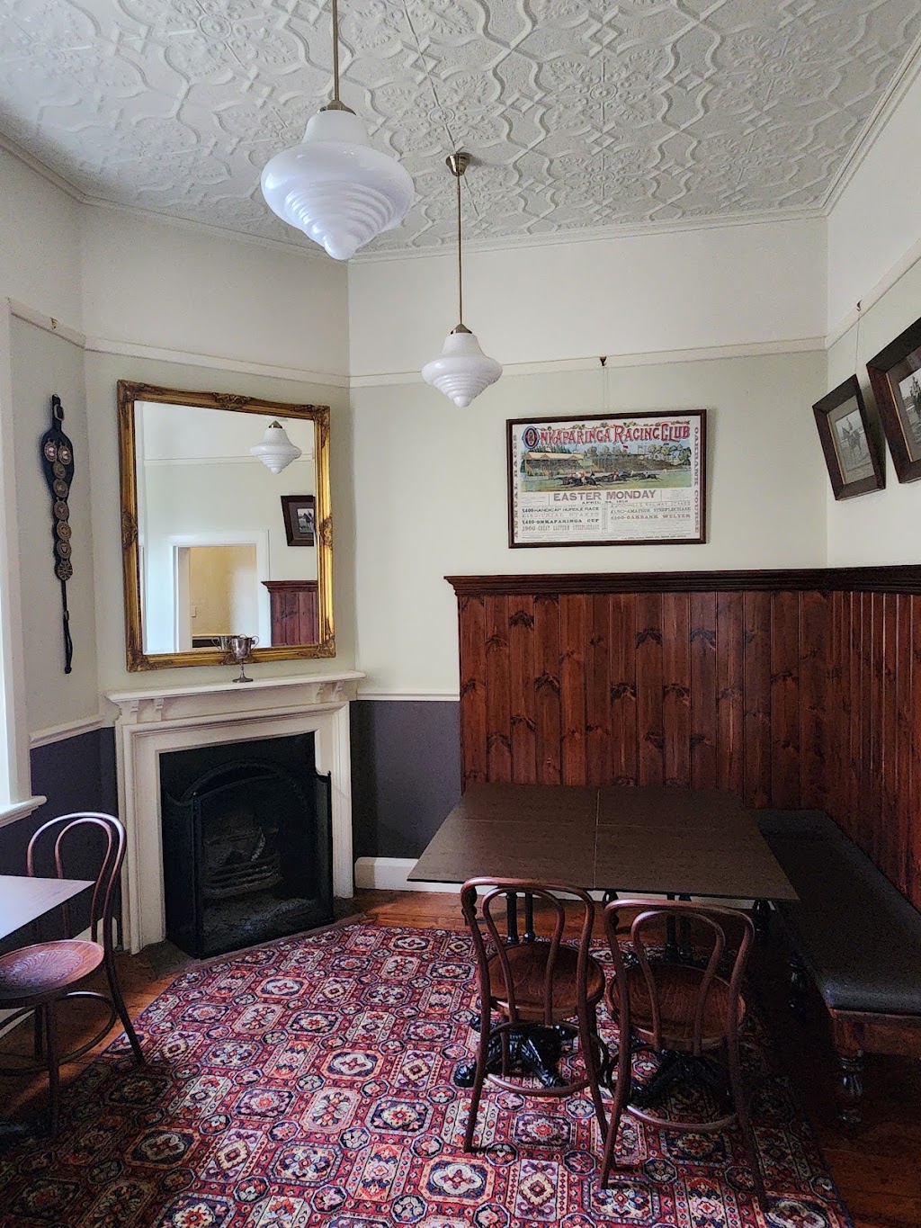 The Totness Inn Hotel | 148 Melrose St, Mount Pleasant SA 5235, Australia | Phone: (08) 8568 2637