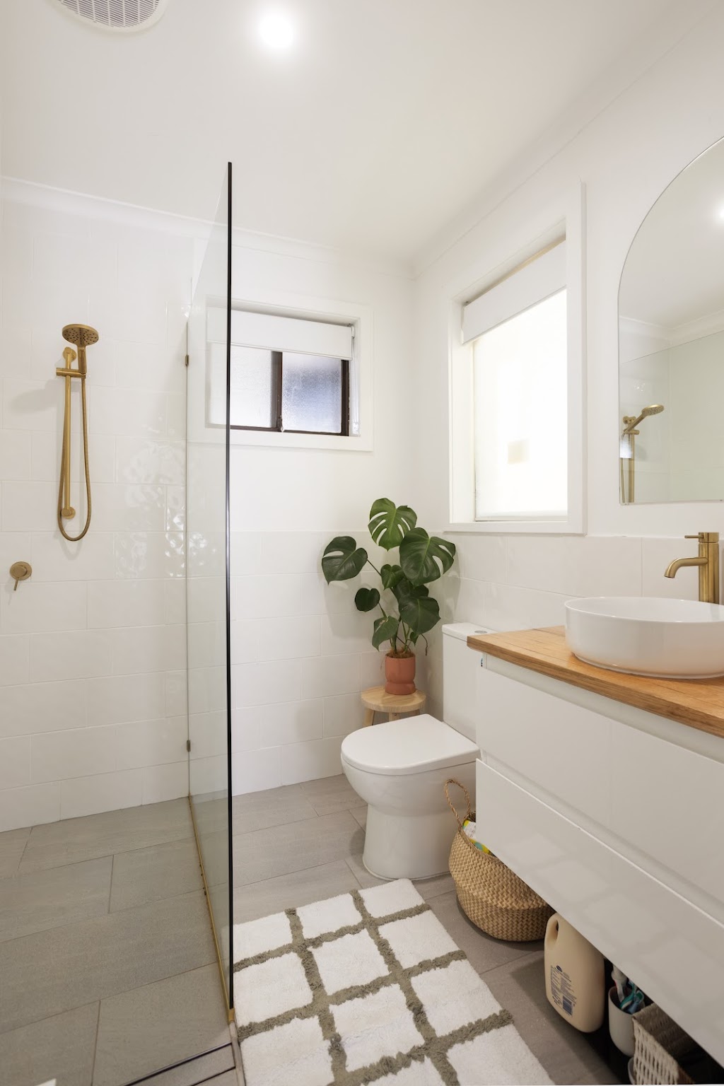 Mint Bathrooms Gippsland | 4 Wellsford St, Stratford VIC 3862, Australia | Phone: 0467 585 700