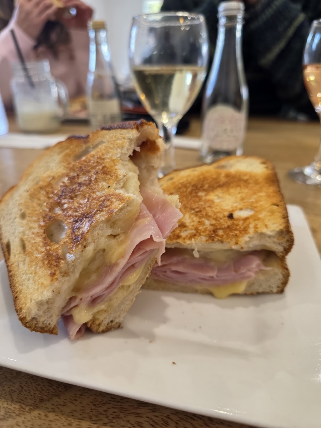 Iconic Cafe | 115-117 S Gippsland Hwy, Tooradin VIC 3980, Australia | Phone: (03) 5993 5960