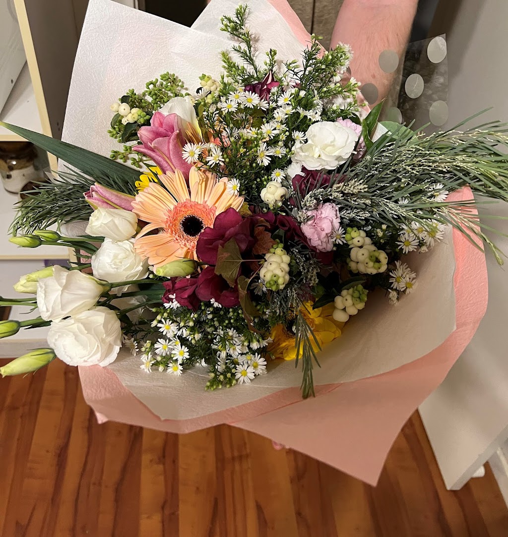 Bring Around a PosY | 587 Morses Creek Rd, Wandiligong VIC 3744, Australia | Phone: 0407 835 006