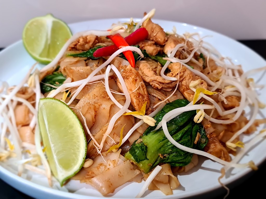 Roses International Cuisine | 530 Devonshire Rd, Kemps Creek NSW 2178, Australia | Phone: 0423 830 071