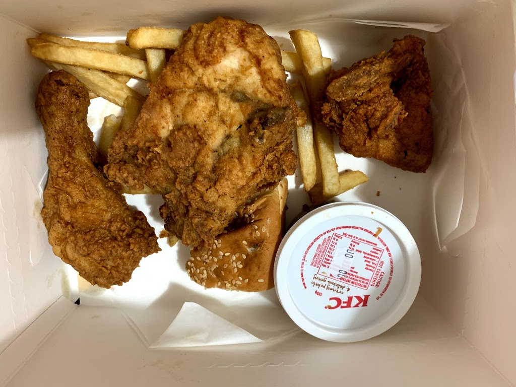 KFC Sunshine | meal takeaway | 429A Ballarat Rd, Sunshine VIC 3020, Australia | 0393114266 OR +61 3 9311 4266