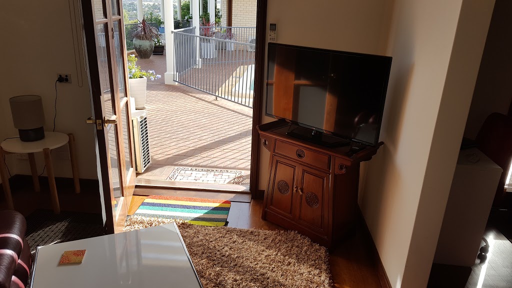 FAIRWAY MANOR ACCOMMODATION | 41 Fairway Bend, Northam WA 6401, Australia | Phone: 0490 719 320