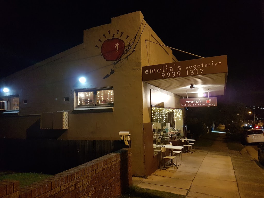 Emelia’s Vegetarian Restaurant | 41 Griffin Rd, North Curl Curl NSW 2096, Australia | Phone: (02) 9939 1317