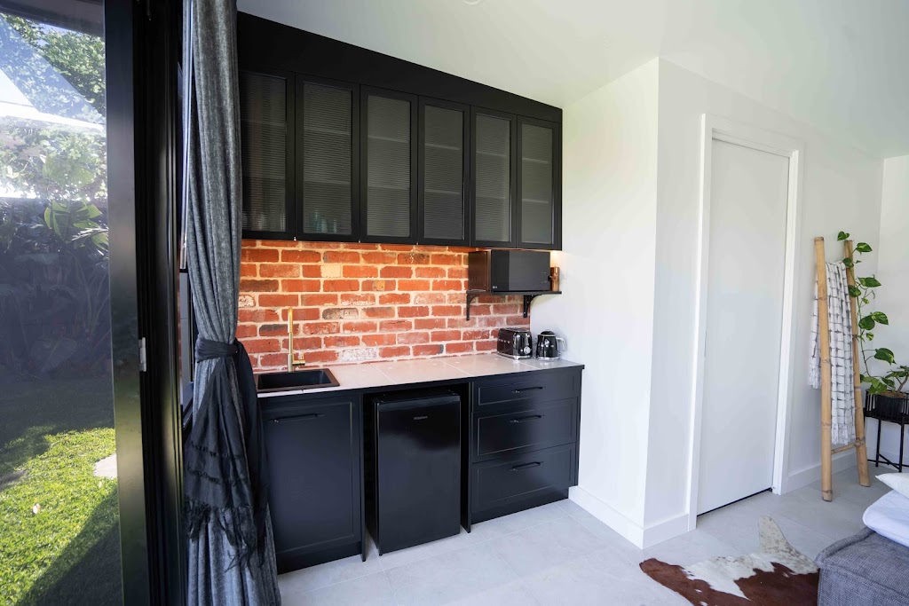 Grant Priest Kitchens | 72 Brandy Hill Dr, Brandy Hill NSW 2324, Australia | Phone: 0400 903 064