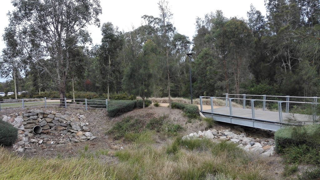 Caddies Creek Park | park | 2Z Radisson Pl, Rouse Hill NSW 2155, Australia | 0298430555 OR +61 2 9843 0555