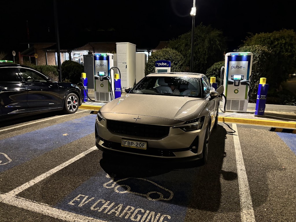 bp pulse Charging Station | South, Hume Fwy, Glenrowan VIC 3675, Australia | Phone: 1300 002 738