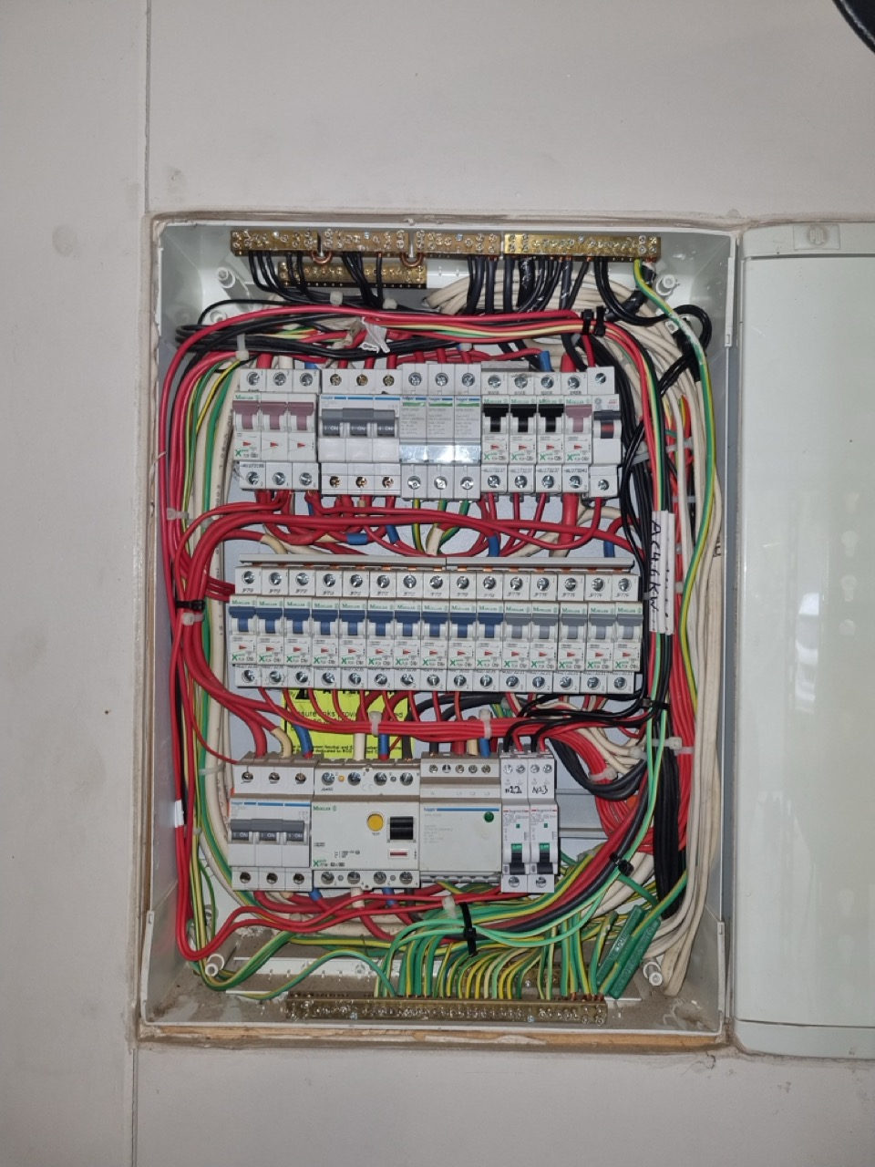 Dynamic Solutions Electrical & Aircon | 13 Monique Rose Dr, Cranbourne West VIC 3977, Australia | Phone: 0450 067 924
