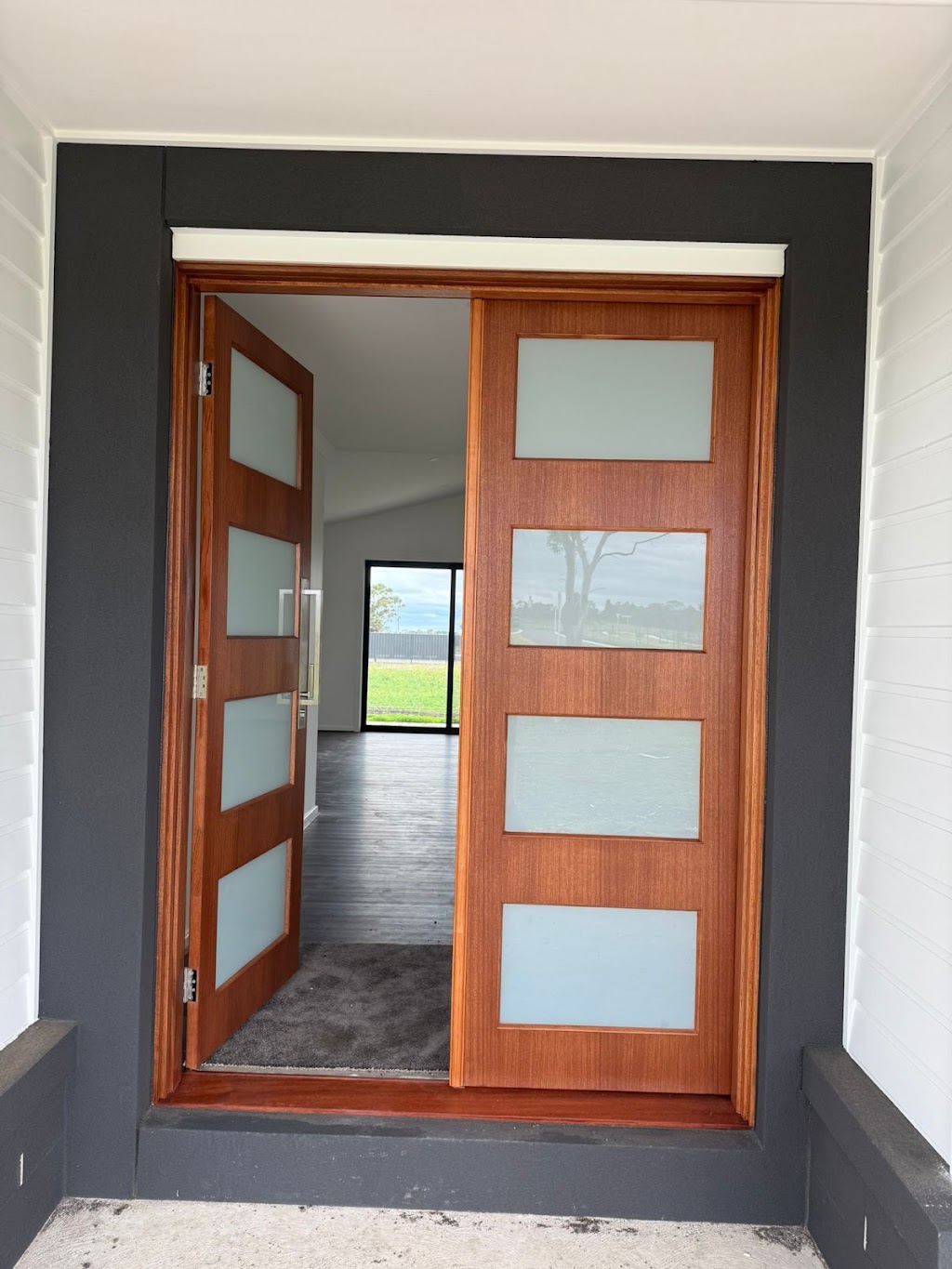 Five star painting pty ltd | 18 Derwent St, Lara VIC 3212, Australia | Phone: 0401 920 273