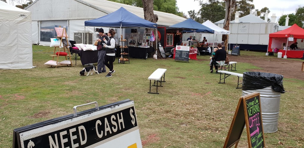 Eynesbury Farmers Market | store | 487 Eynesbury Rd, Eynesbury VIC 3338, Australia | 0400520042 OR +61 400 520 042