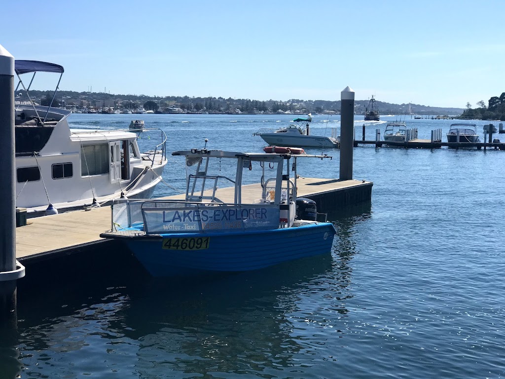 Water-Taxi | Main Beach Walk, Lakes Entrance VIC 3909, Australia | Phone: 0458 511 438